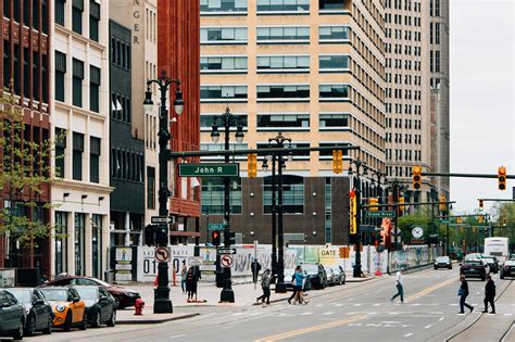 Detroit shopping scene