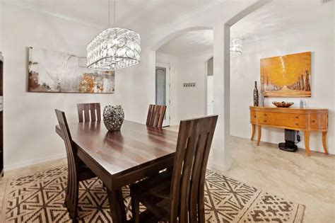 Dining room with Dried Thyme color palette