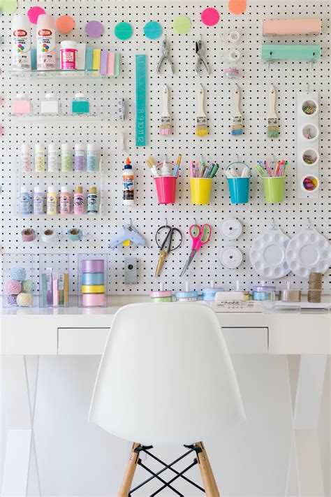 DIY craft station ideas using an empty makeup palette