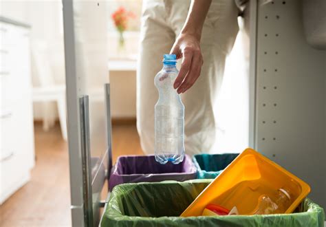 Domestic waste polluting the Jordan Valley Creek