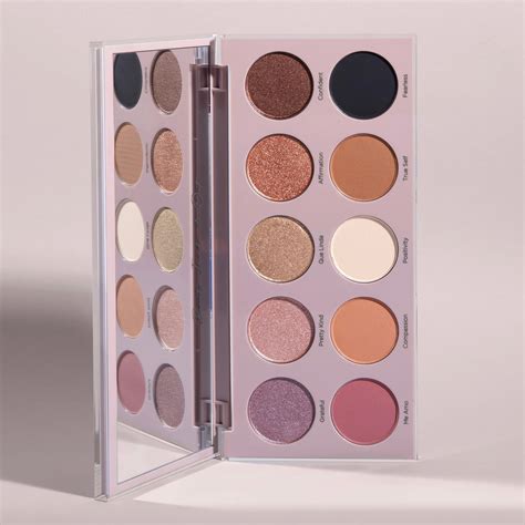 Dominique Cosmetics Essential Palette