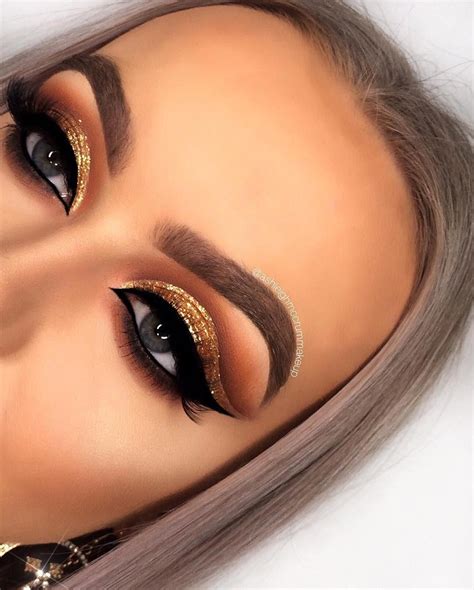 Dramatic Eye Look with Bold Shimmer