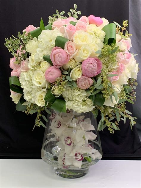 Elegant Flower Arrangement