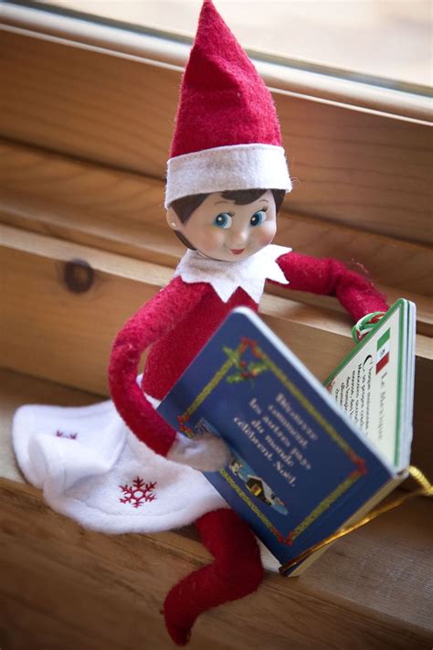 Elf on Shelf Reading