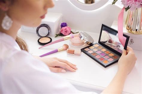 Eyeshadow Palette Cleaning Tips