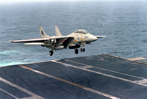 F-14 landing