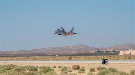 F-22 Raptor on runway