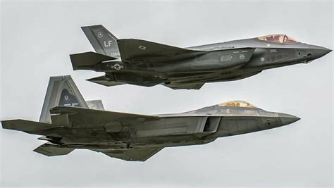 F-35 and F-22 Comparison