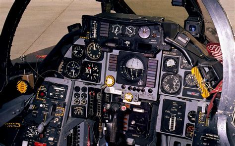 F14 Tomcat cockpit