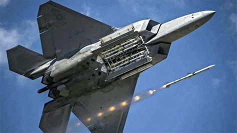 F-22 Raptor missiles