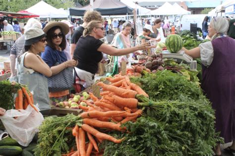 Farmers' Markets in Belmont