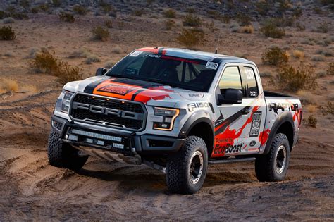 Ford F-150 Raptor off-road