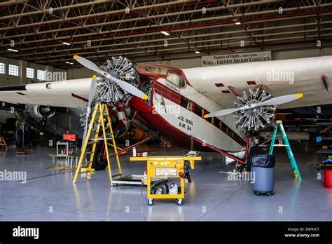 Ford Tri-Motor Maintenance