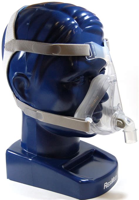 Full-face mask air pocket