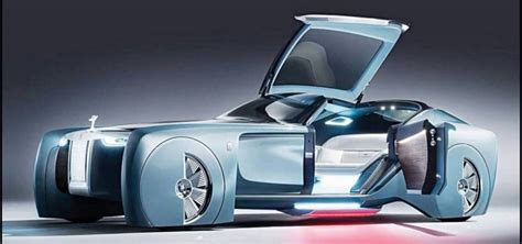 Futuristic Luxury Car: 2035 Rolls Royce