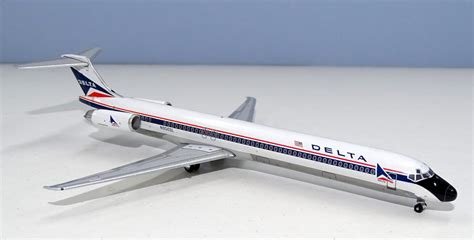 Gemini Jets Delta McDonnell Douglas MD-88