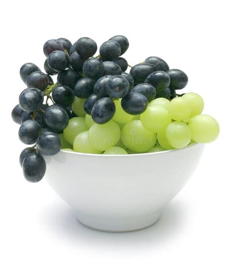 Air Chief Grapes in a bowl