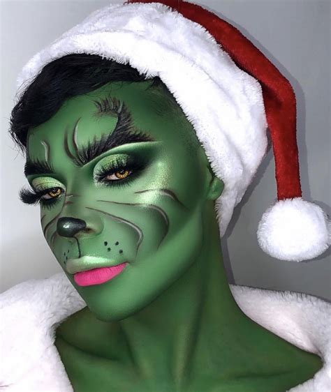 Grinch Inspired Makeup Look 1