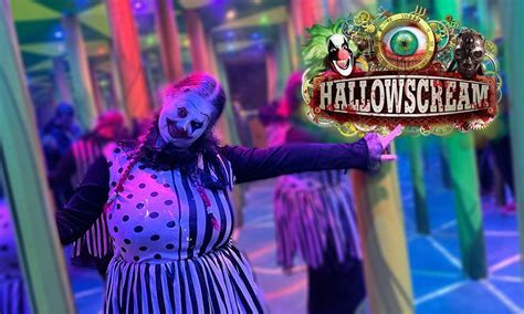 Hallowscream crowds