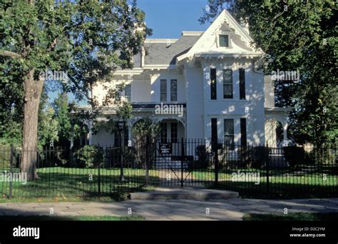 Historic sites along the Harry S Truman Drive