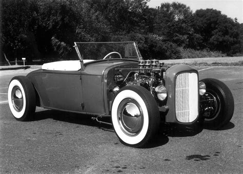 A classic hot rod from the 1940s