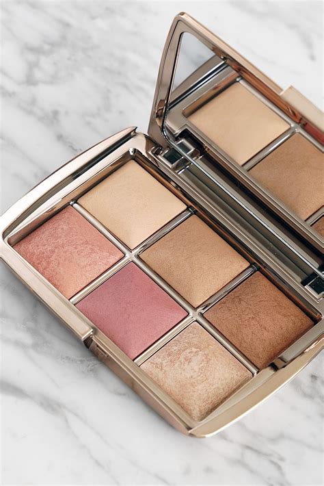 Barneys Hourglass Palette Everyday Look