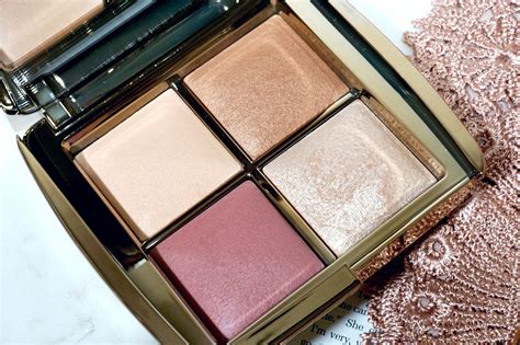 Barneys Hourglass Palette Formula