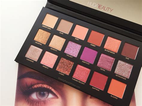 Huda Beauty Desert Dusk Eyeshadow Palette