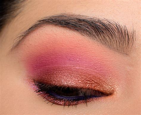 Huda Beauty Desert Dusk Eyeshadow Look 1