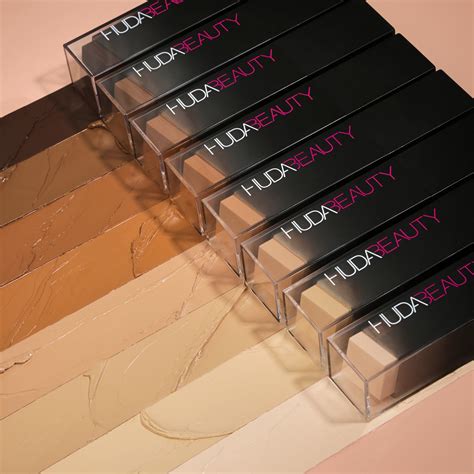 Huda Beauty #FauxFilter Cream Foundation Palette