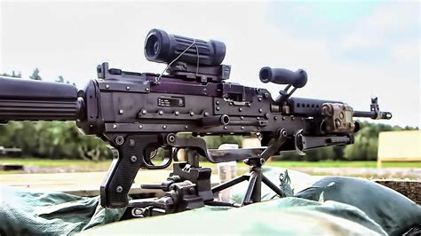 US M240 machine gun