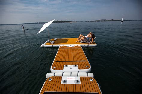 Inflatable dock platform for water sports