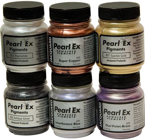 Iridescent pigments for painting