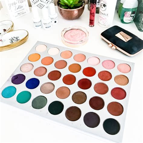 Jaclyn Hill Makeup Palette in Use