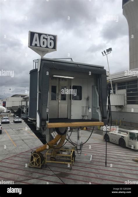 Jet bridge