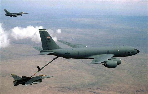 KC-135 Boom Refueling