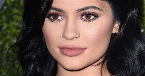 Kylie Jenner Eye Makeup Palette Inspiration 3