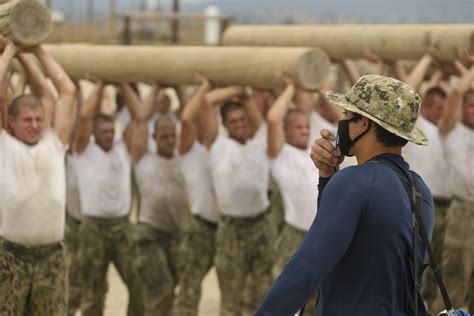 Navy SEALs preparing for training