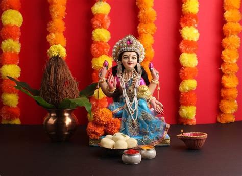 Celebrations and Traditions of Lakshmi Pooja