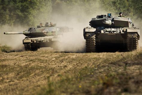 Leopard 2A6 Tank Crew