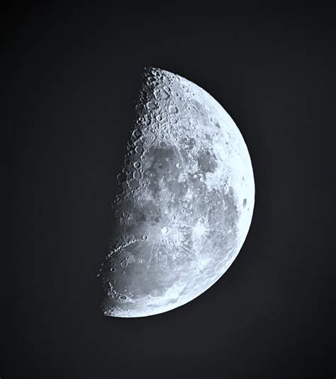 Lunar Photo Gallery 9