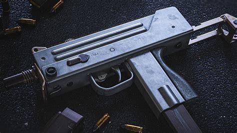 Mac 10 semi-automatic pistol with 9x19mm Parabellum magazine