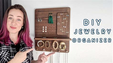 Image of a magnetic palette used as a jewelry organizer