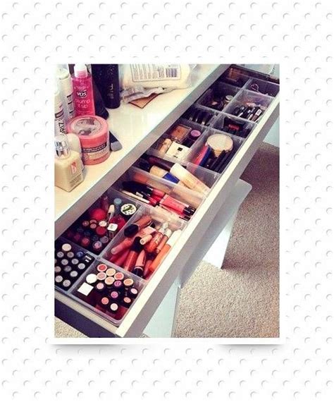 Makeup Clutter Solutions