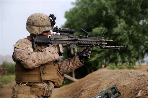 Marine Corps Machine Gunner with M249 SAW