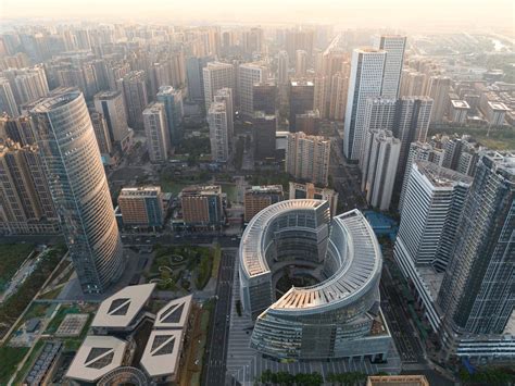 Chengdu's Bustling Streets