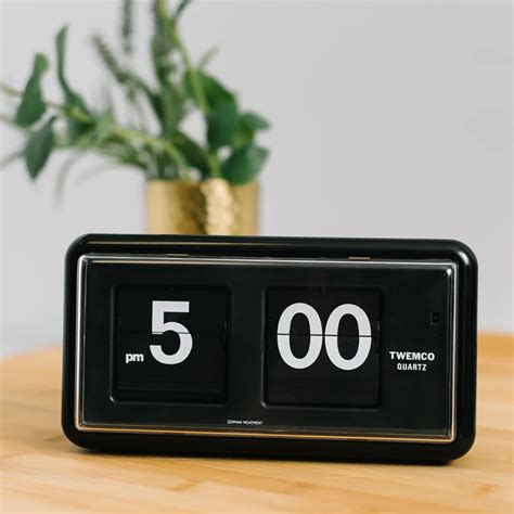 Modern flip clocks