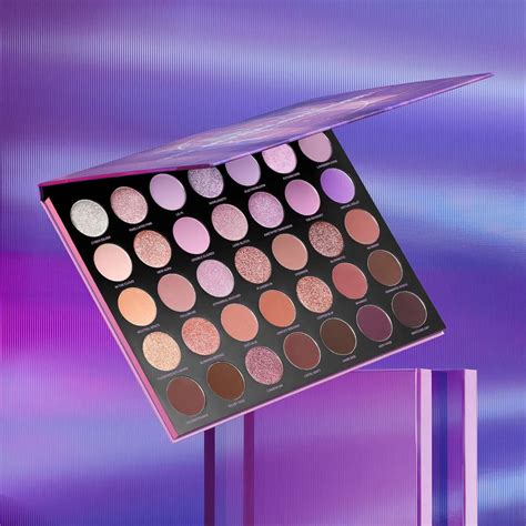 Morphe 35L Ultralavender Artistry Palette Pink Shades