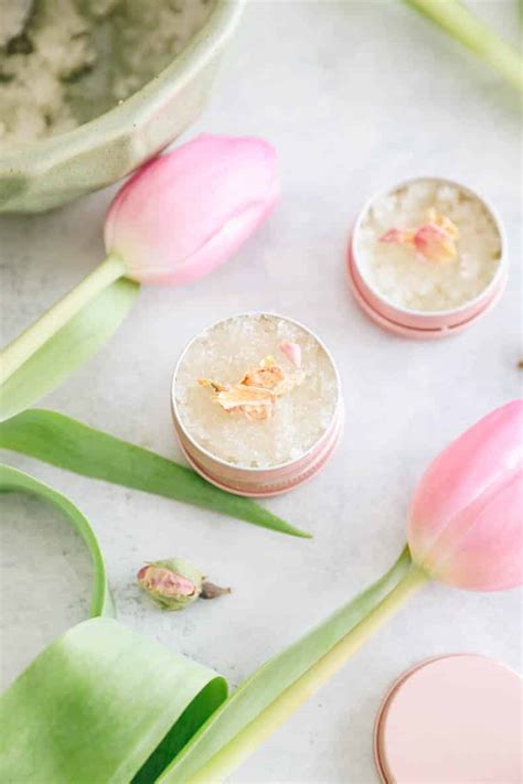 Natural makeup lip scrub