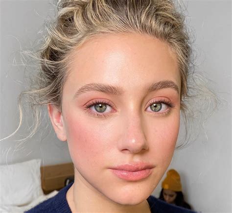 Natural Peach Look